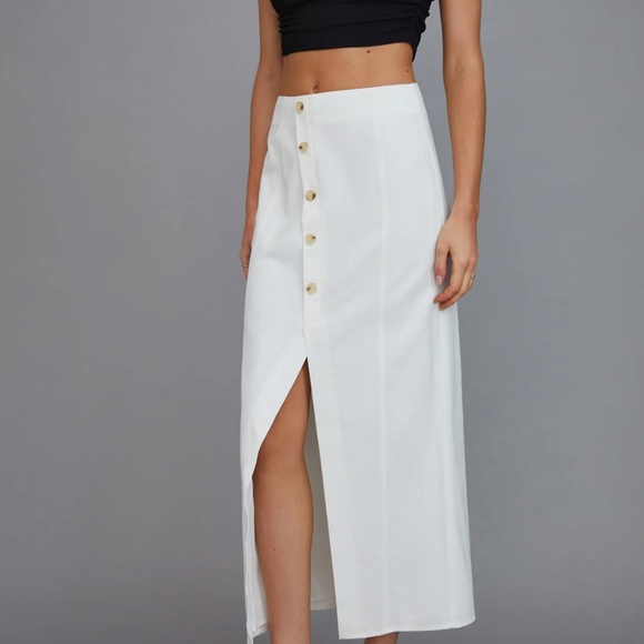 Multi-Button Split Middle Waist Maxi Skirt - Picture 5 of 12